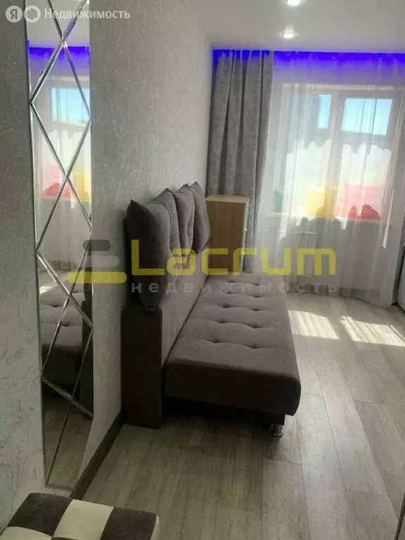 Квартира-студия: Красноярск, улица Железнодорожников, 11 (12 м) - Фото 1