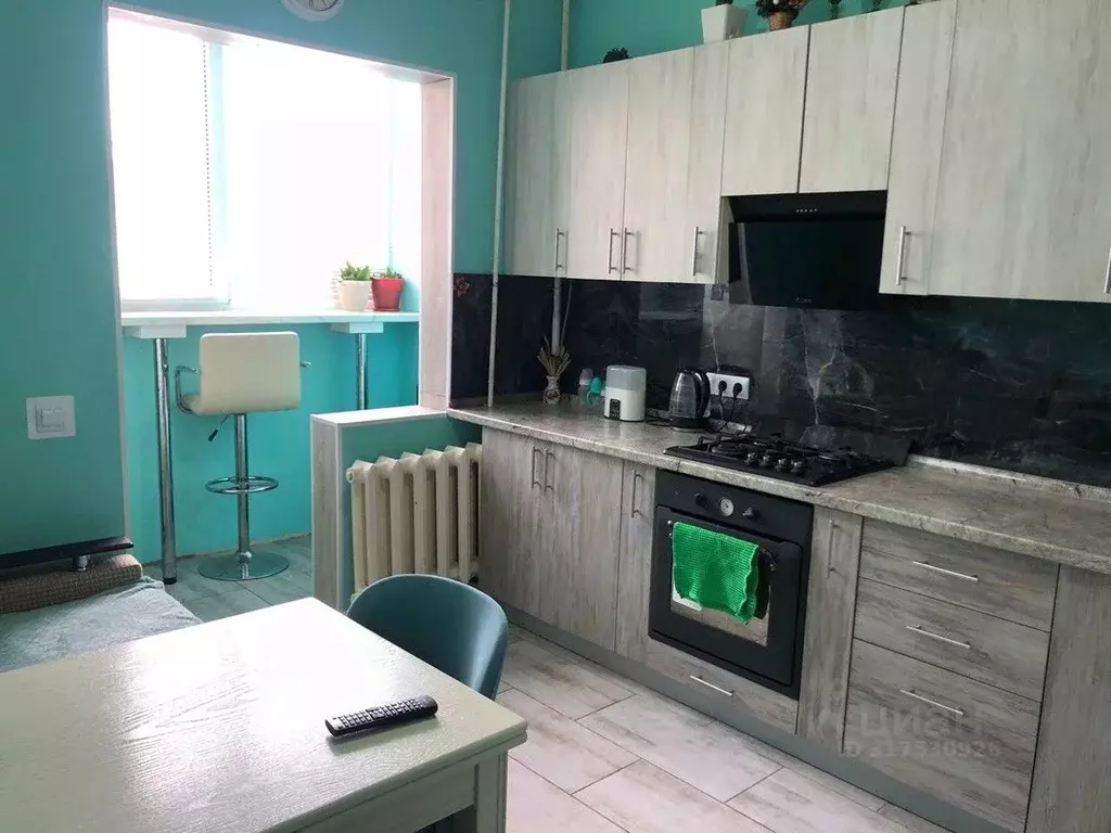 2-к кв. Краснодарский край, Геленджик Южный мкр, ул. Жуковского, 18 ... - Фото 0