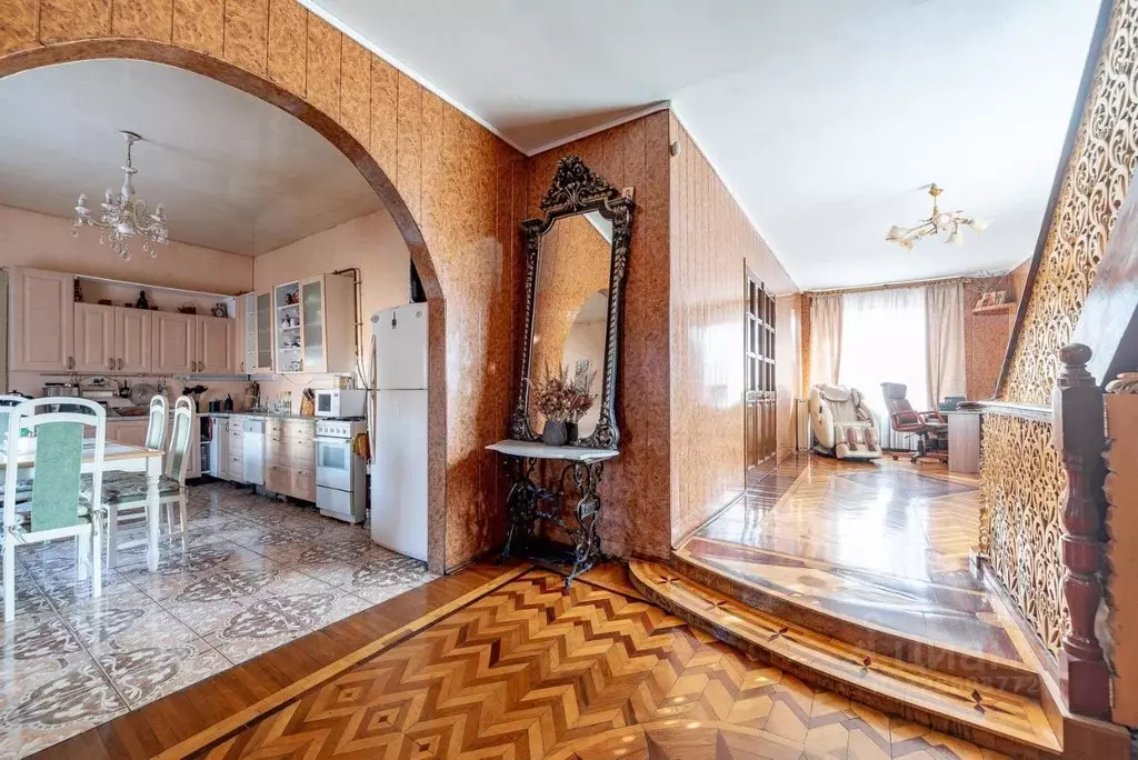 Дом в Ленинградская область, Тосненский район, Красный Бор городской ... - Фото 1