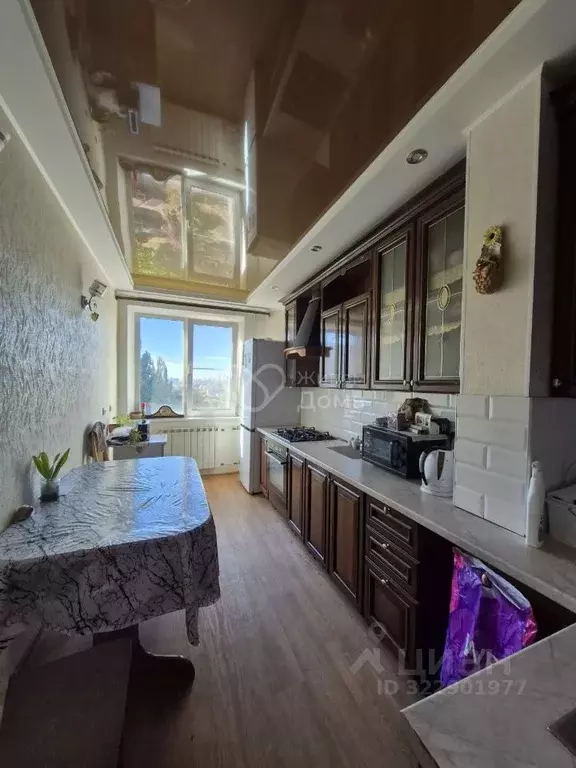 3-к кв. Волгоградская область, Волгоград ул. Елисеева, 17 (67.1 м) - Фото 1