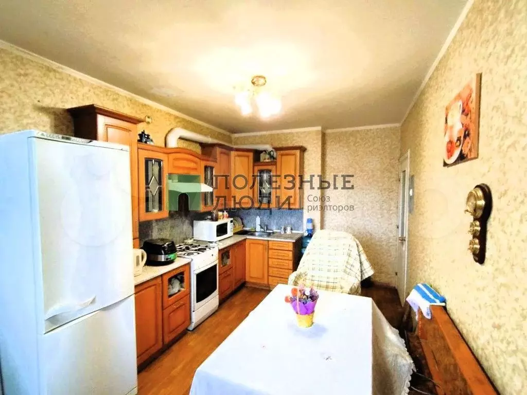 3-к. квартира, 75 м, 9/9 эт. - Фото 1