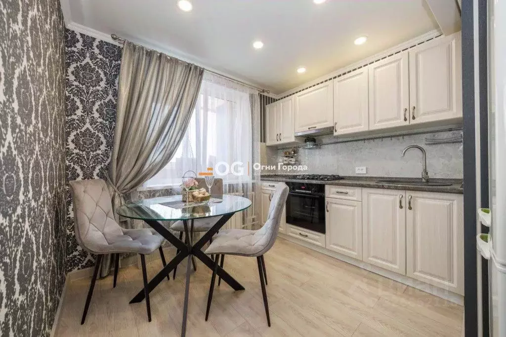 3-к кв. Брянская область, Выгоничский район, Кокинское с/пос, с. ... - Фото 1