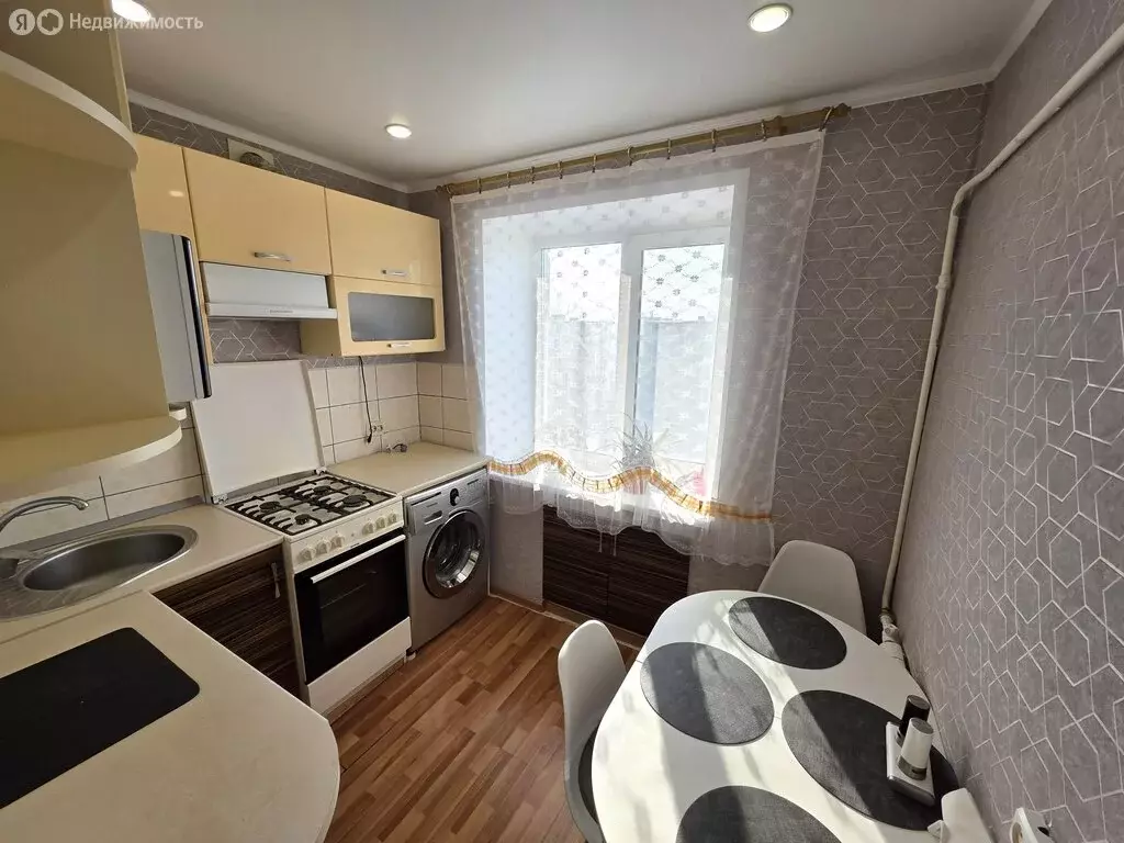 2-комнатная квартира: Гай, улица Ленина, 42А (44.2 м) - Фото 1