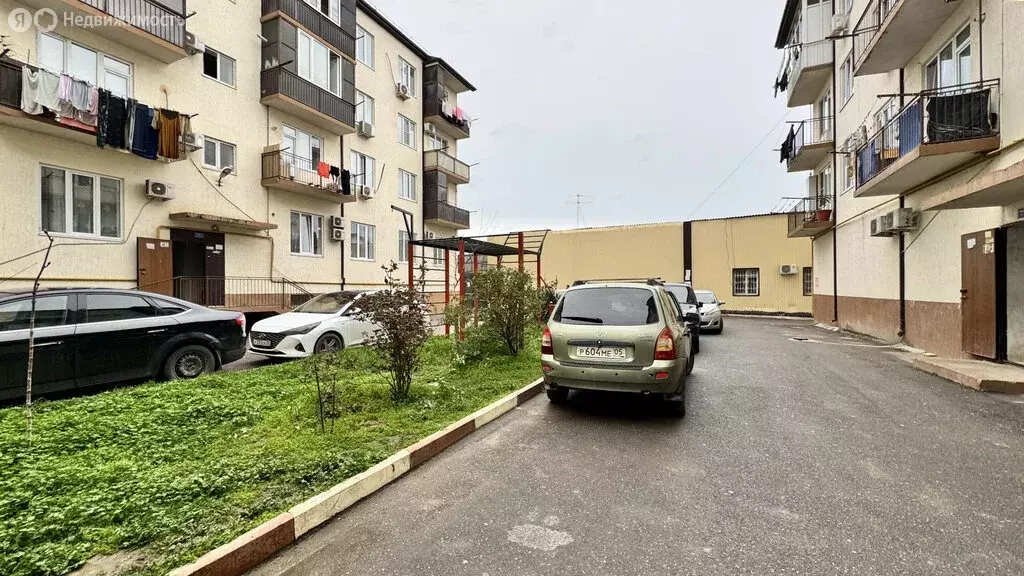 3-комнатная квартира: Дербент, улица Керима Гасанбековича Пашабекова, ... - Фото 2