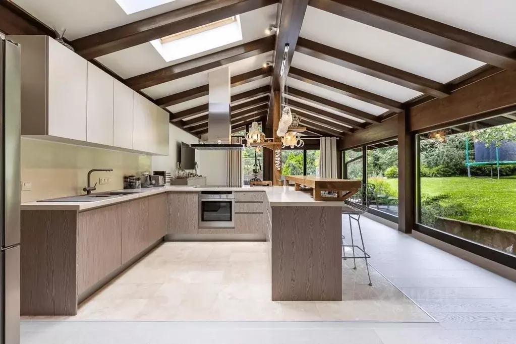 Дом в Краснодарский край, Сочи Красная Поляна пгт, ул. Дворцовая (300 ... - Фото 2