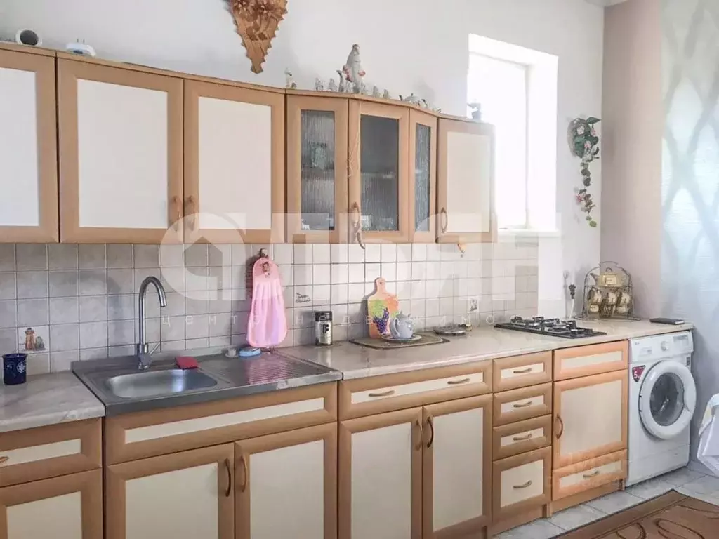 Дом в Крым, Симферополь ул. Сакинлер, 19 (184 м) - Фото 1