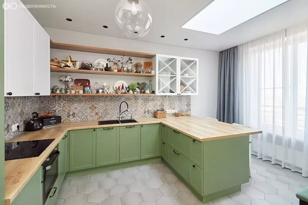 4-комнатная квартира: Тюмень, улица 50 лет Октября, 57Бк1 (145.9 м) - Фото 1