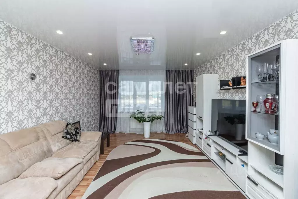 3-к кв. Ханты-Мансийский АО, Сургут Быстринская ул., 8 (86.2 м) - Фото 1