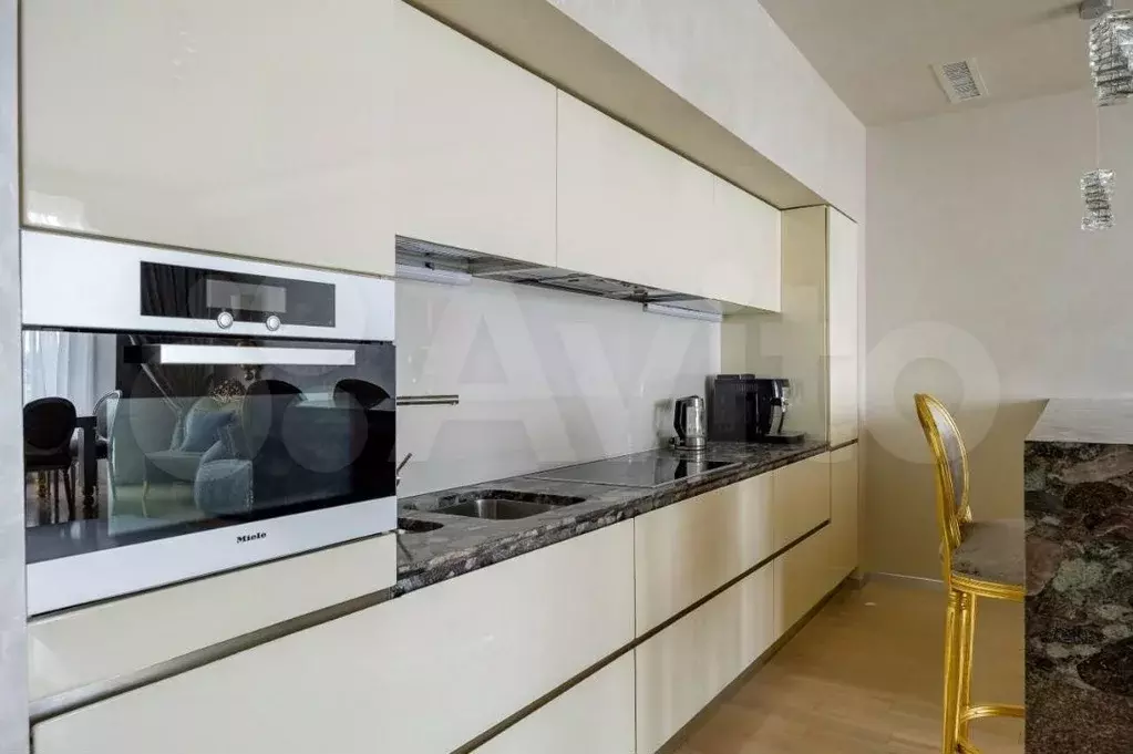 3-к. квартира, 120 м, 9/47 эт. - Фото 1
