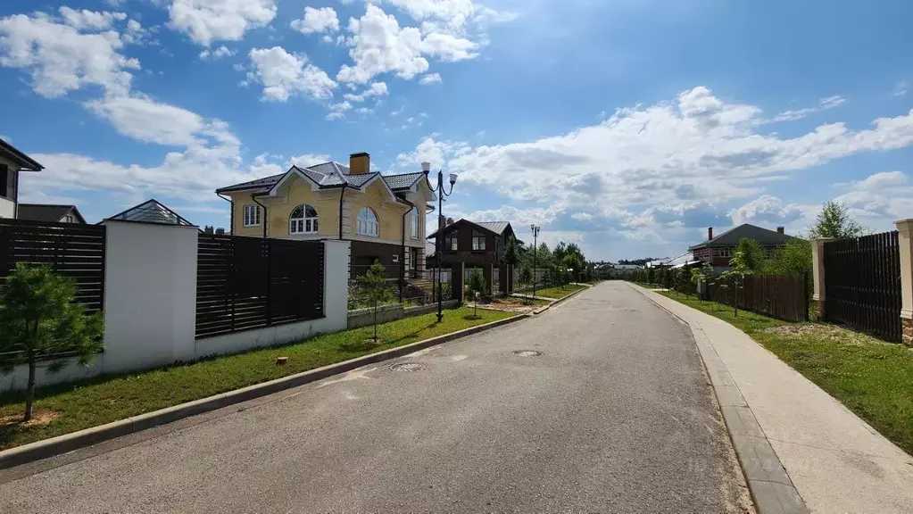 Участок в Московская область, Мытищи городской округ, д. Семенищево ... - Фото 1