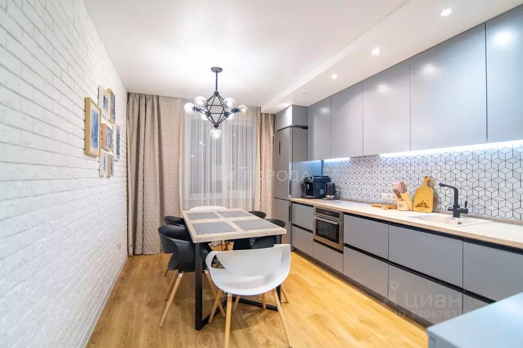 3-к кв. Алтайский край, Барнаул просп. Энергетиков, 14 (90.0 м) - Фото 1