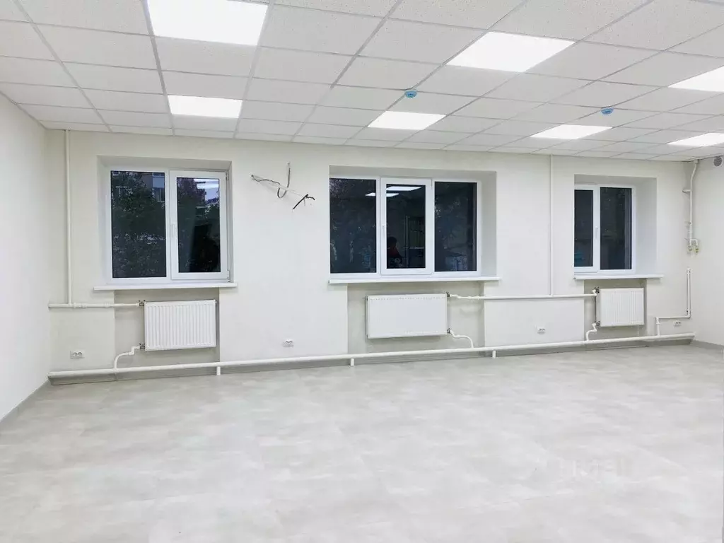 Офис в Ростовская область, Батайск ул. Кирова, 51 (56 м) - Фото 1