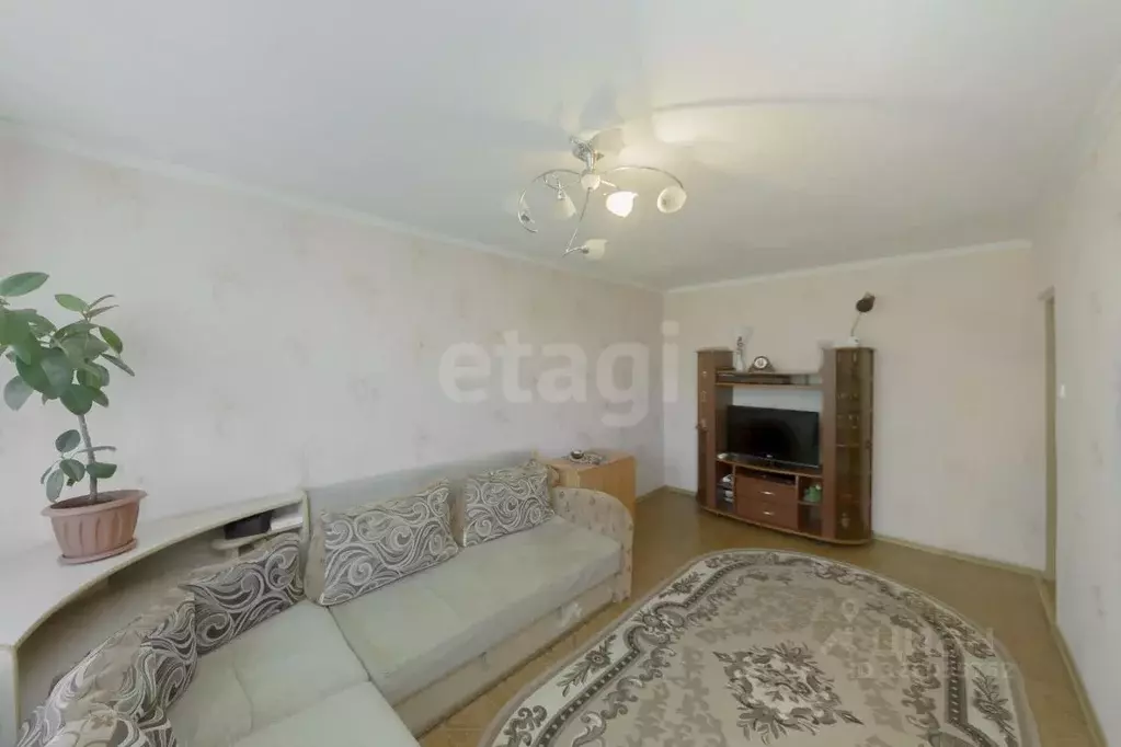 3-к кв. Тюменская область, Тюмень ул. Монтажников, 15А (66.8 м) - Фото 1