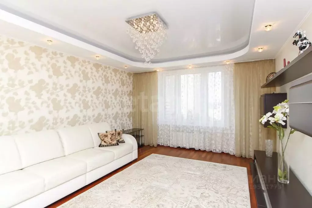 3-к кв. Тюменская область, Тюмень Заречный проезд, 37к2 (81.0 м) - Фото 1