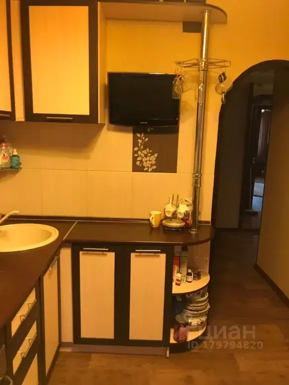 3-к кв. Оренбургская область, Оренбург просп. Гагарина, 39 (68.0 м) - Фото 1