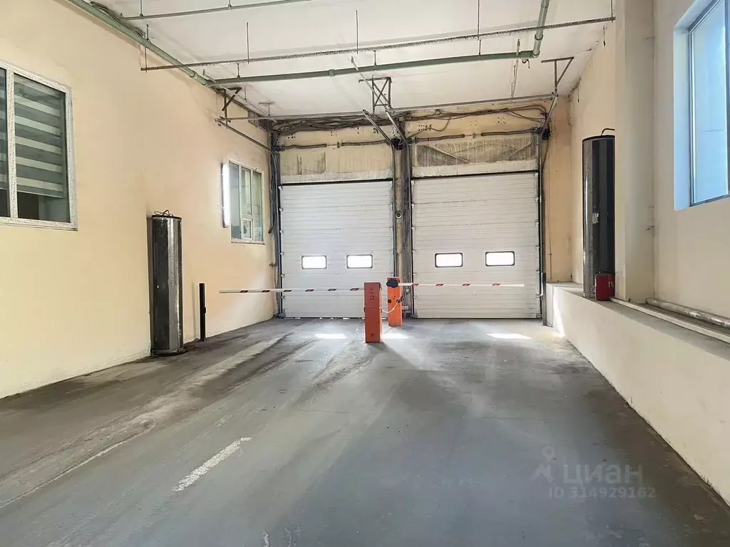 Гараж в Воронежская область, Воронеж ул. Комиссаржевской, 10 (20 м) - Фото 1