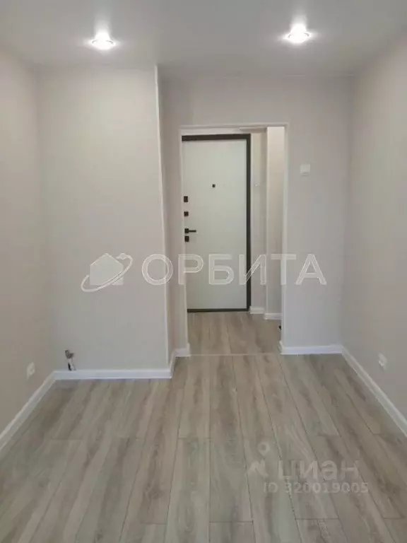 Студия Тюменская область, Тюмень Харьковская ул., 69а (12.9 м) - Фото 1