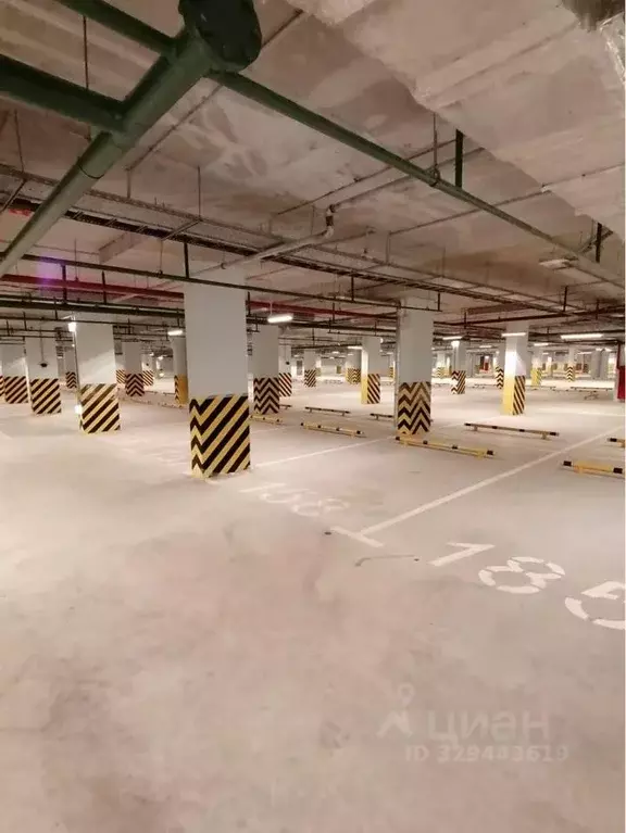 Гараж в Московская область, Ленинский городской округ, пос. Битца ... - Фото 1