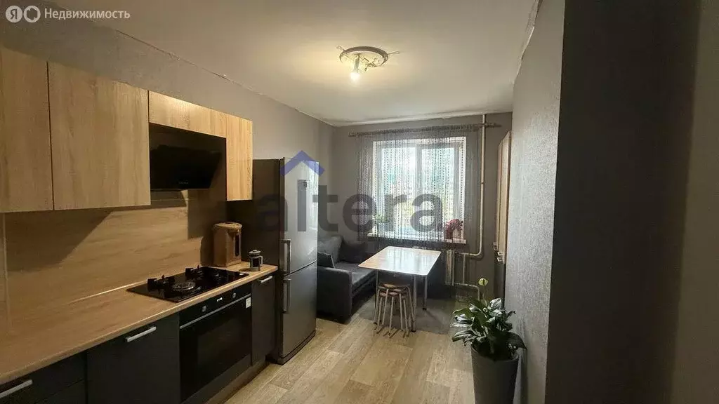 3-комнатная квартира: Осиново, улица Гайсина, 3 (76.5 м) - Фото 1