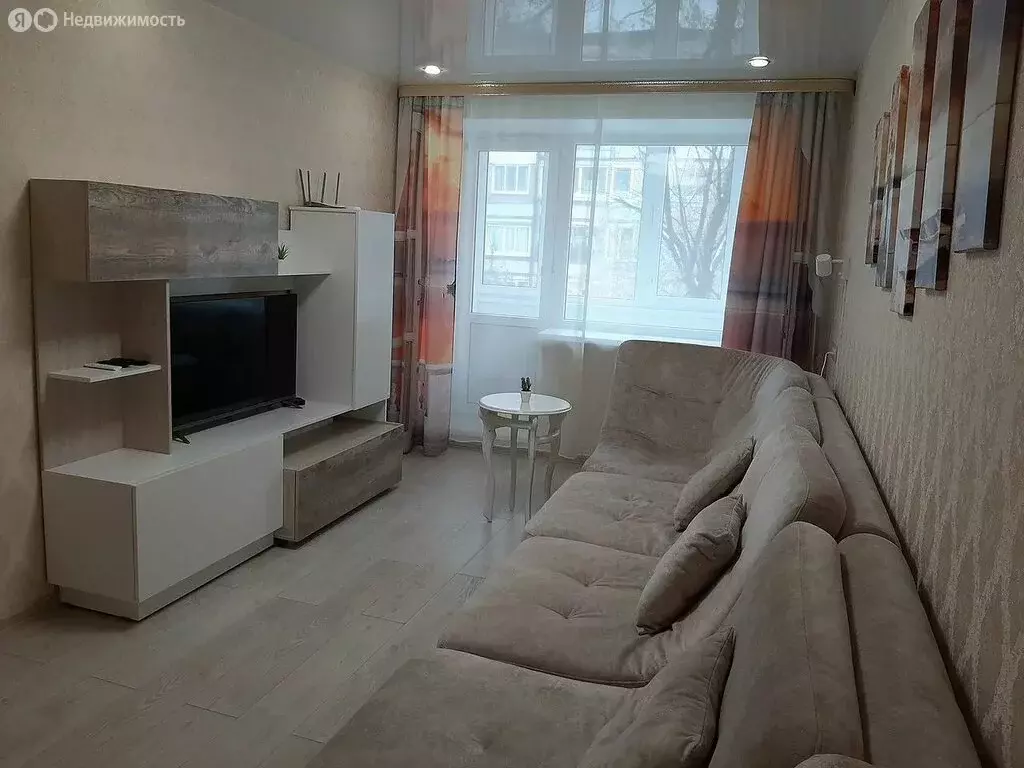 3-комнатная квартира: Тюмень, улица Малыгина, 71 (59.8 м) - Фото 1