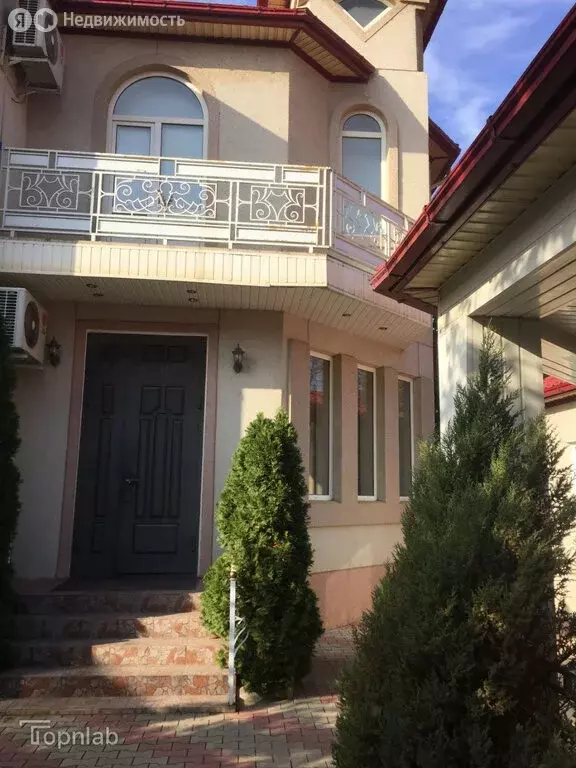 Дом в Махачкала, улица Чкалова, 2 (300 м) - Фото 1