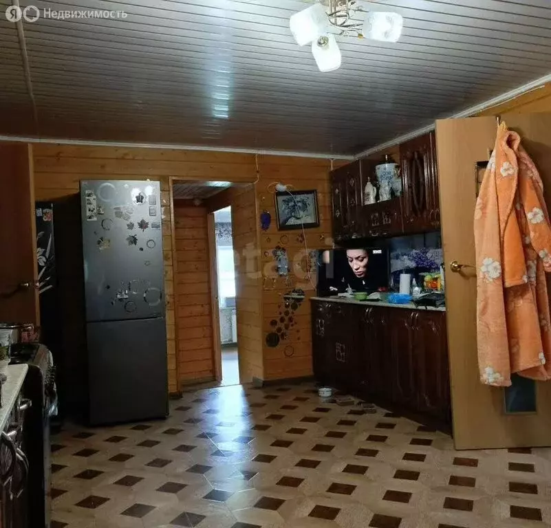 Дом в Калужская область, Бабынинский муниципальный округ, село ... - Фото 1