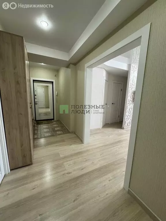 3-комнатная квартира: Ижевск, улица Холмогорова, 96 (77.4 м) - Фото 1