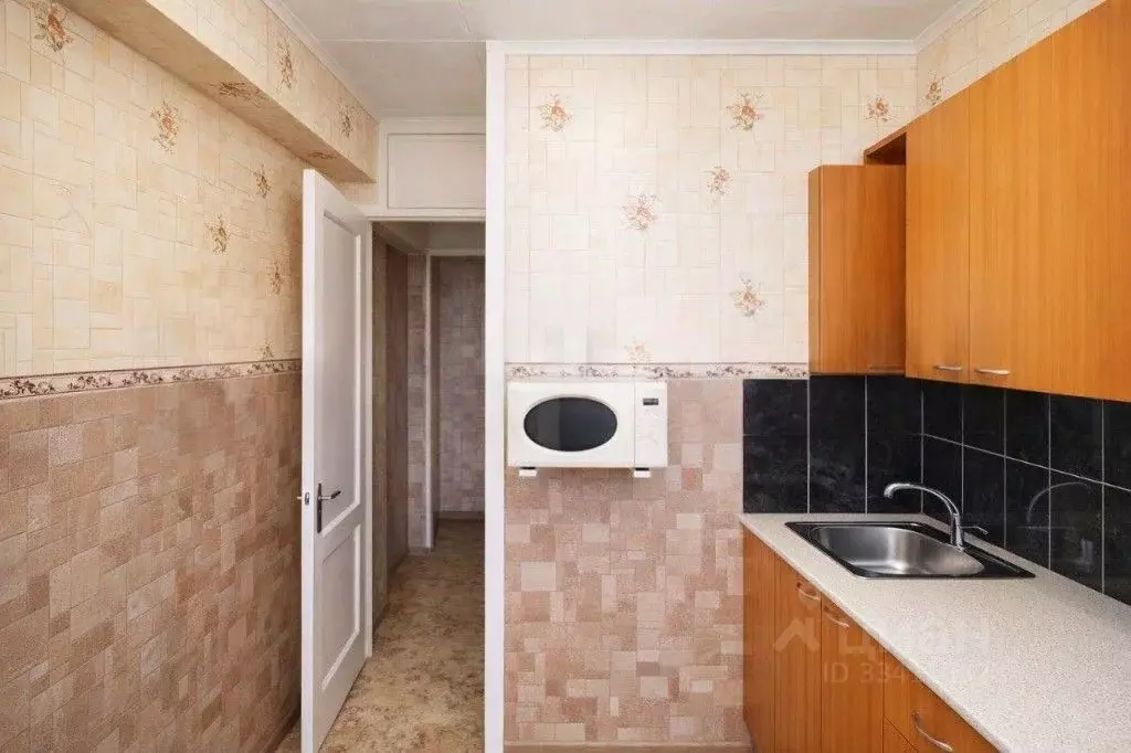 3-к кв. Омская область, Омск Солнечный мкр, ул. Комкова, 1Б (59.6 м) - Фото 1