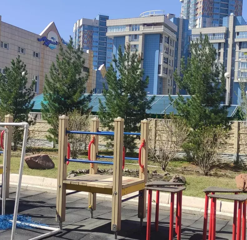 2-к кв. Красноярский край, Красноярск ул. Авиаторов, 39 (90.0 м) - Фото 1