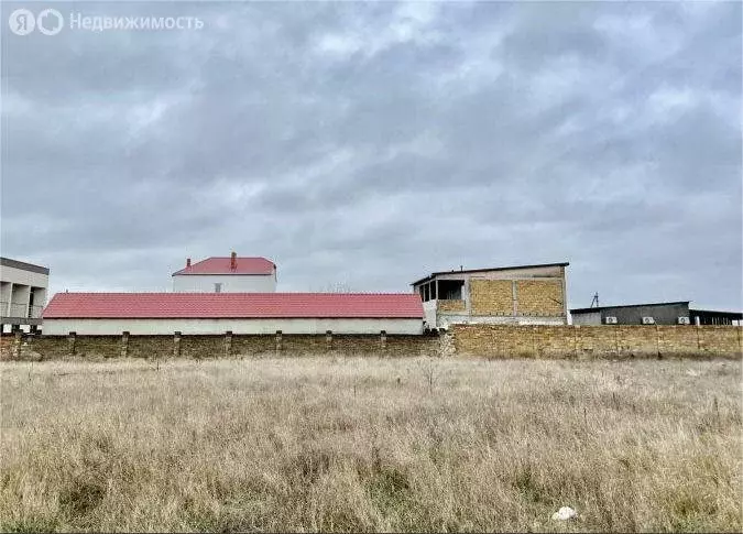 Участок в посёлок городского типа Заозёрное, Бахчисарайская улица, 9 ... - Фото 0