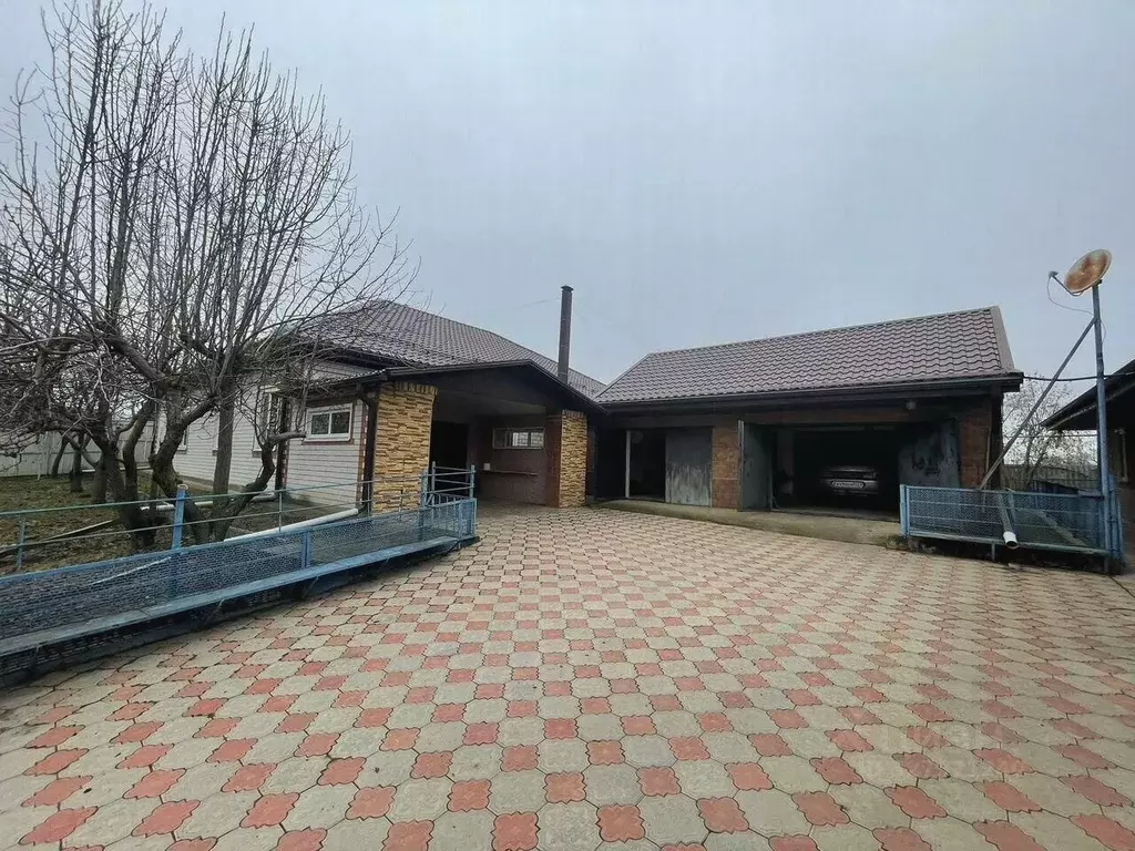 Дом в Краснодарский край, Усть-Лабинский район, Ладожское с/пос, ... - Фото 1