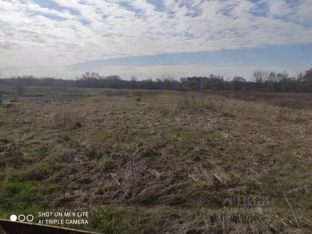 Участок в Белгородская область, Старооскольский городской округ, с. ... - Фото 1