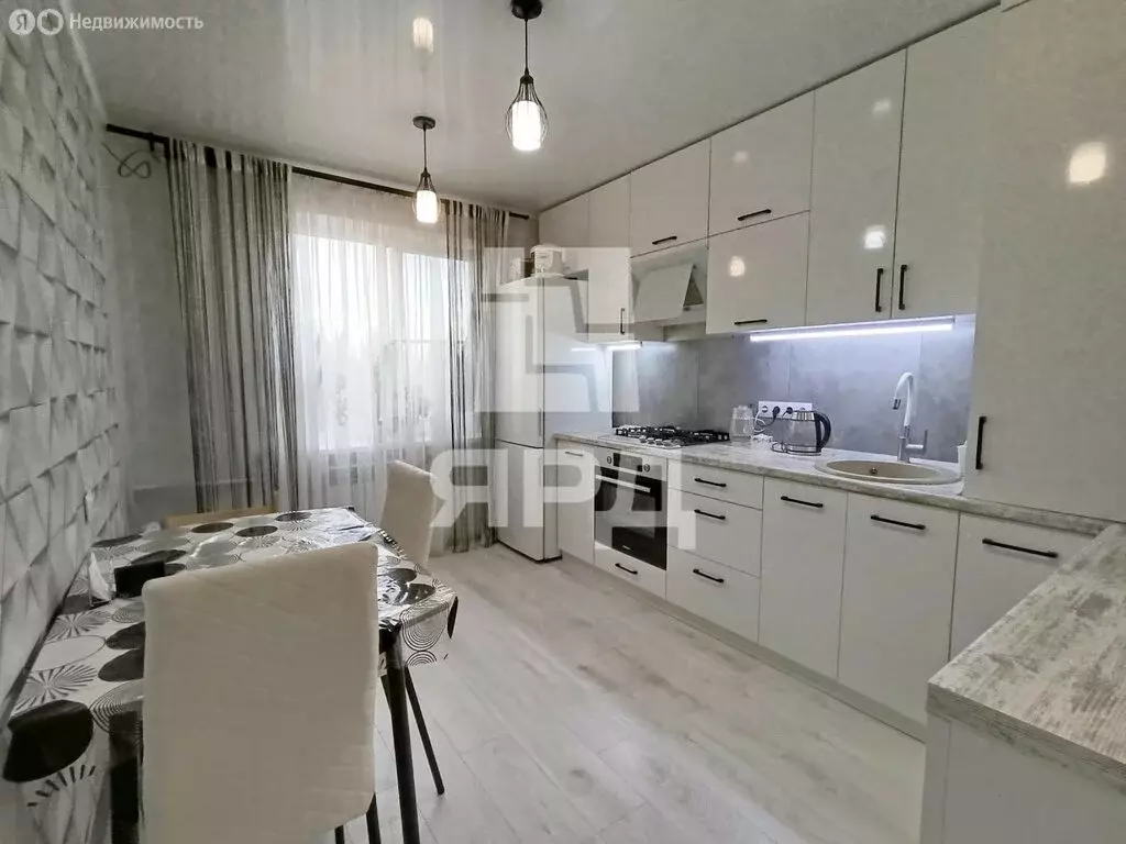 3-комнатная квартира: Таганрог, улица Сызранова, 10-2 (62.5 м) - Фото 1