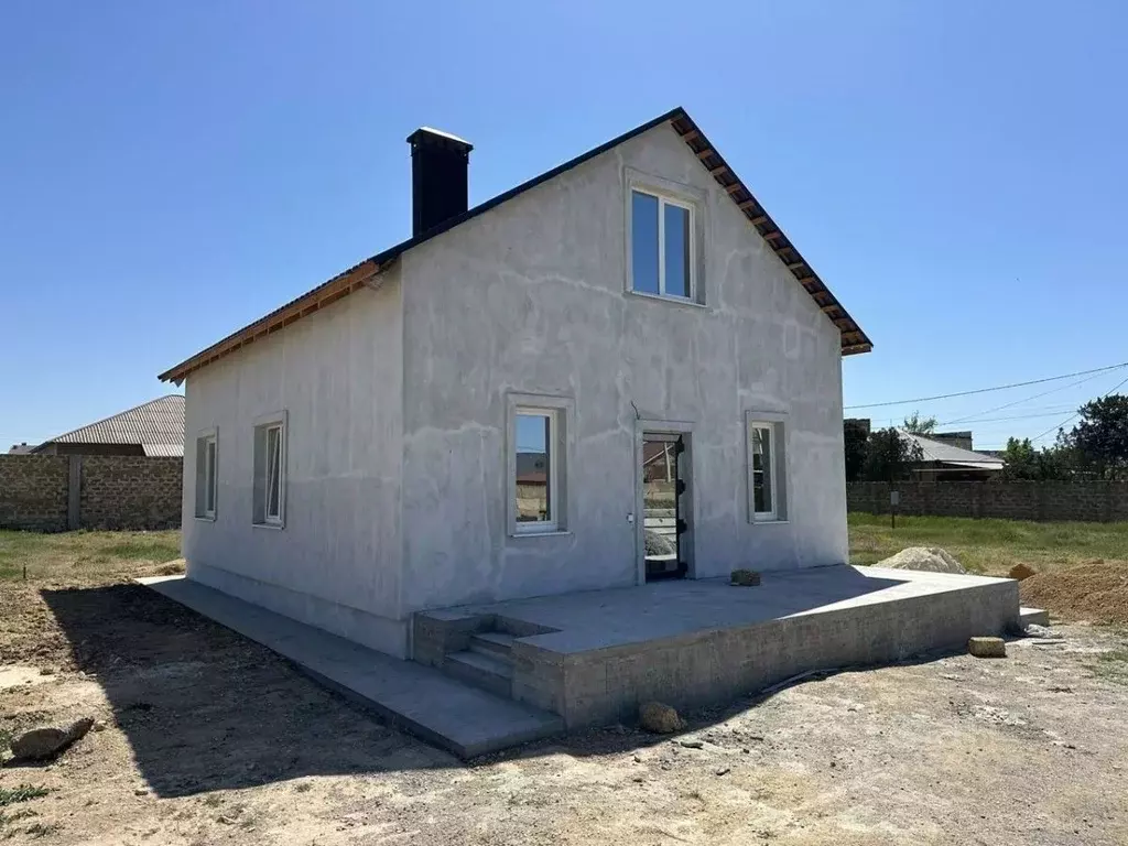 Дом в Крым, Сакский район, с. Суворовское ул. Суворовская, 34 (160 м) - Фото 1