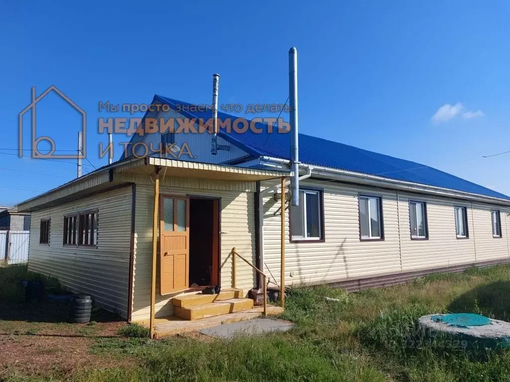 Дом в Башкортостан, Илишевский район, Урметовский сельсовет, с. ... - Фото 1