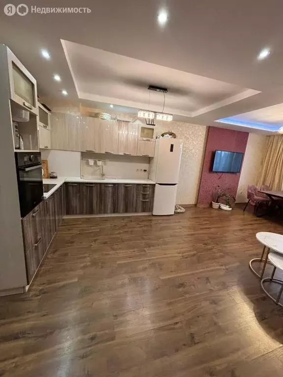 3-комнатная квартира: Томск, улица Елизаровых, 15/1 (84 м) - Фото 0
