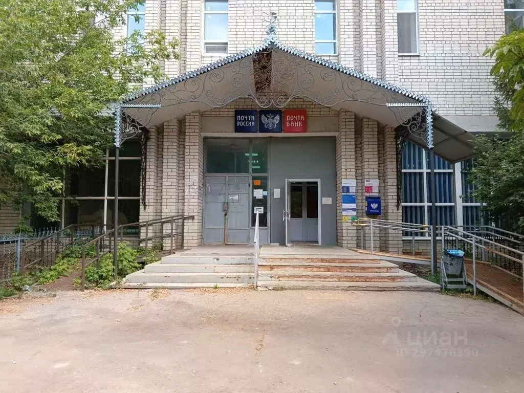 Помещение свободного назначения в Саратовская область, Петровск ул. ... - Фото 1
