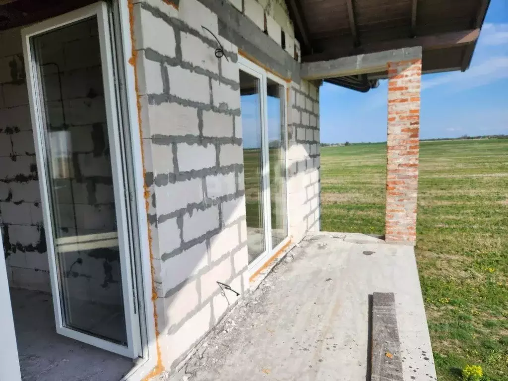 Дом в Калининградская область, Полесский муниципальный округ, пос. ... - Фото 0