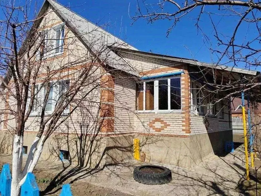 Дом в Оренбургская область, Бузулук ул. Новгородская, 11 (155 м) - Фото 1