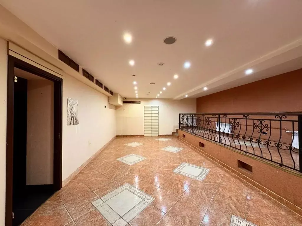 Помещение свободного назначения в Мурманская область, Мурманск ул. ... - Фото 2