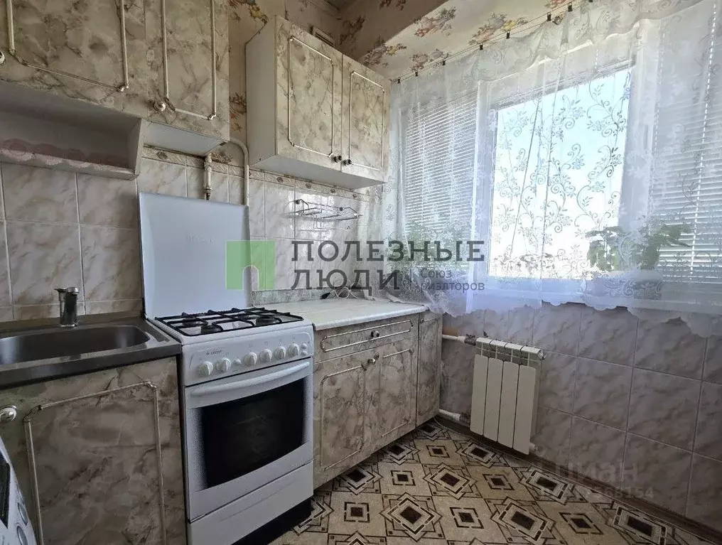 3-к кв. Орловская область, Орел пл. Поликарпова, 10 (54.8 м) - Фото 0