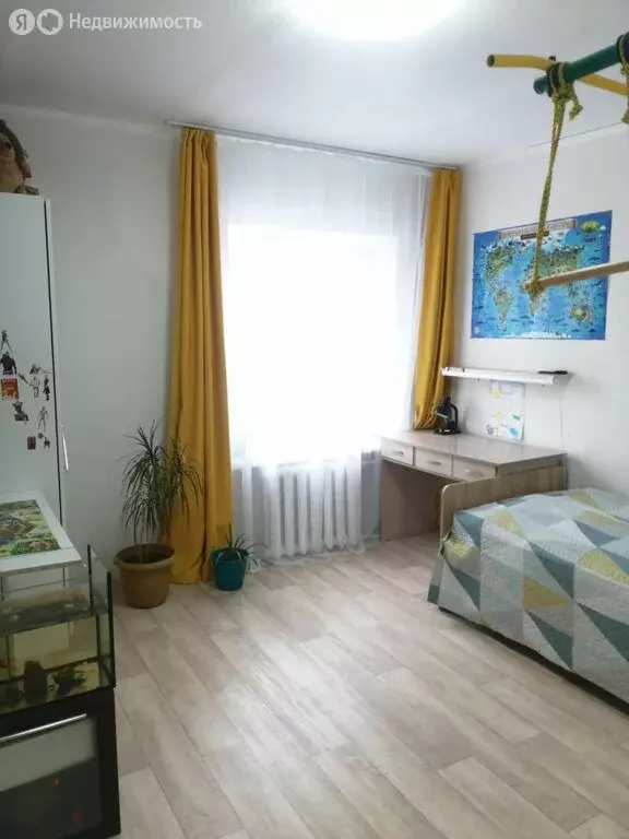 3-комнатная квартира: посёлок Управленческий, улица имени академика ... - Фото 2