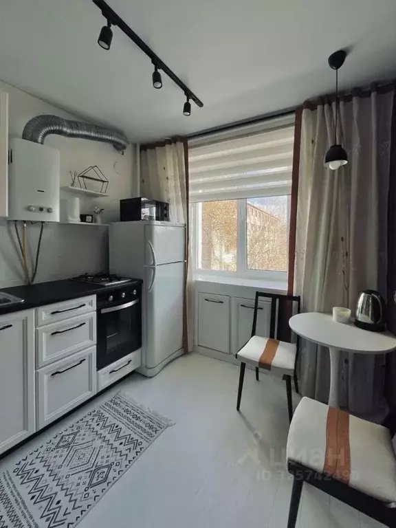 2-к кв. Оренбургская область, Оренбург просп. Победы, 13Г (39.2 м) - Фото 1