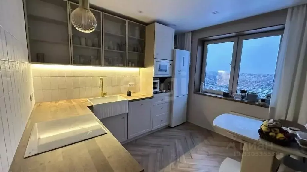 2-к кв. Тюменская область, Тюмень ул. Новоселов, 103 (53.0 м) - Фото 1