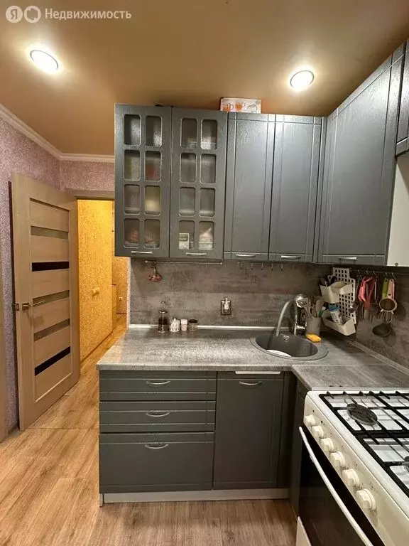 3-комнатная квартира: Октябрьский, 21-й микрорайон, 4/5 (51 м) - Фото 2