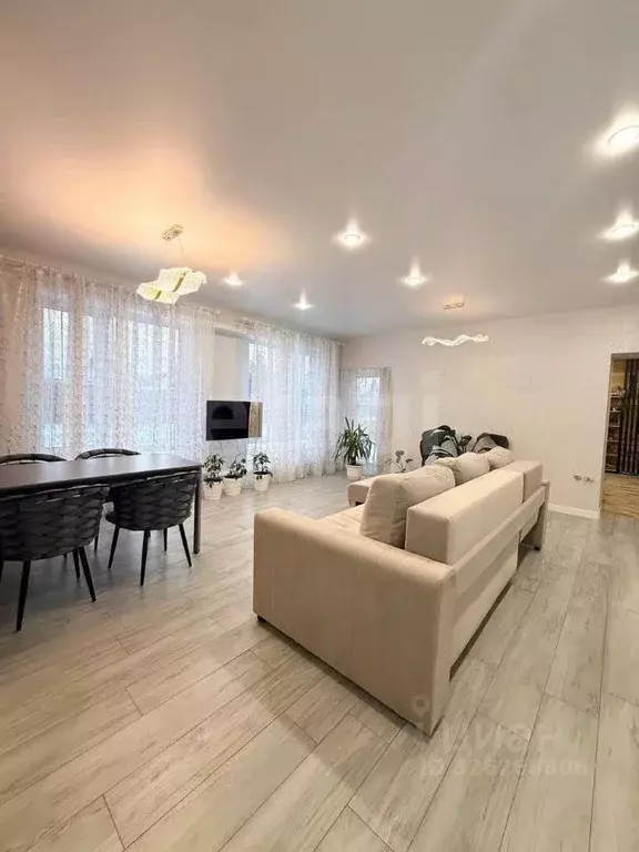 Дом в Амурская область, Благовещенск ул. Шимановского, 180 (135 м) - Фото 1