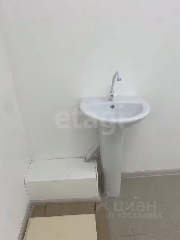 Помещение свободного назначения в Коми, Сыктывкар ул. Старовского, ... - Фото 2