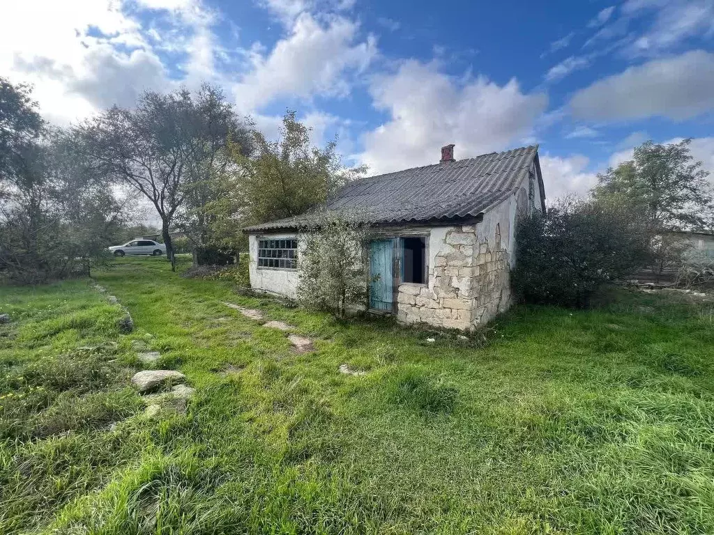 Дом в Крым, Ленинский район, с. Красногорка ул. Садовая (45 м) - Фото 1