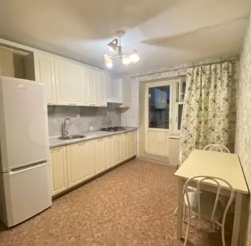 2-к. квартира, 71 м, 6/10 эт. - Фото 1