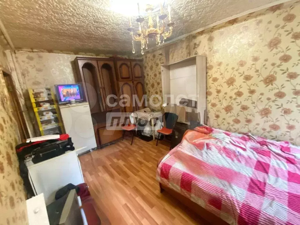 Комната 15,6 м в 3-к., 1/5 эт. - Фото 1